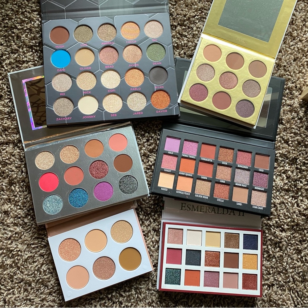 Eyeshadow Palette Bundle - Assorted